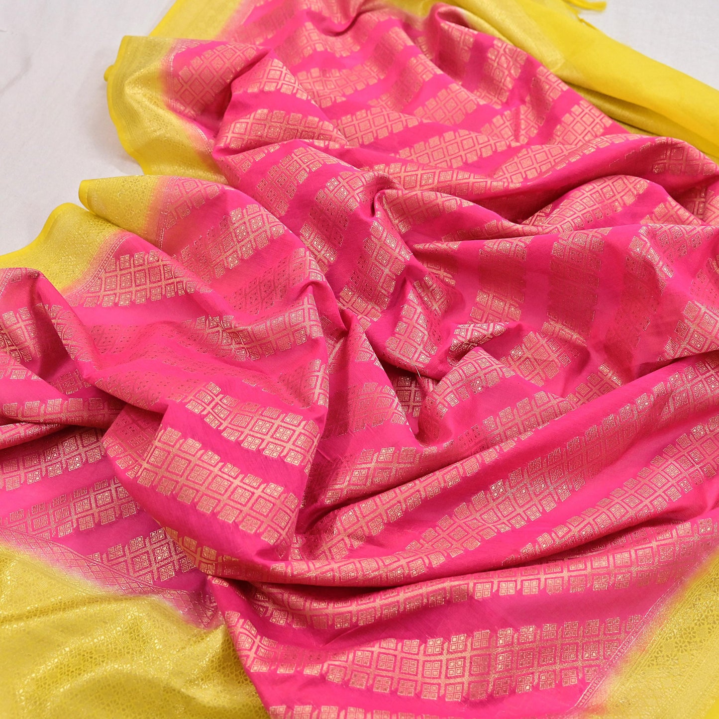 Indian Vintage Pink Chanderi Brocade Dupatta Floral Zari Woven Scarf veil fringes work