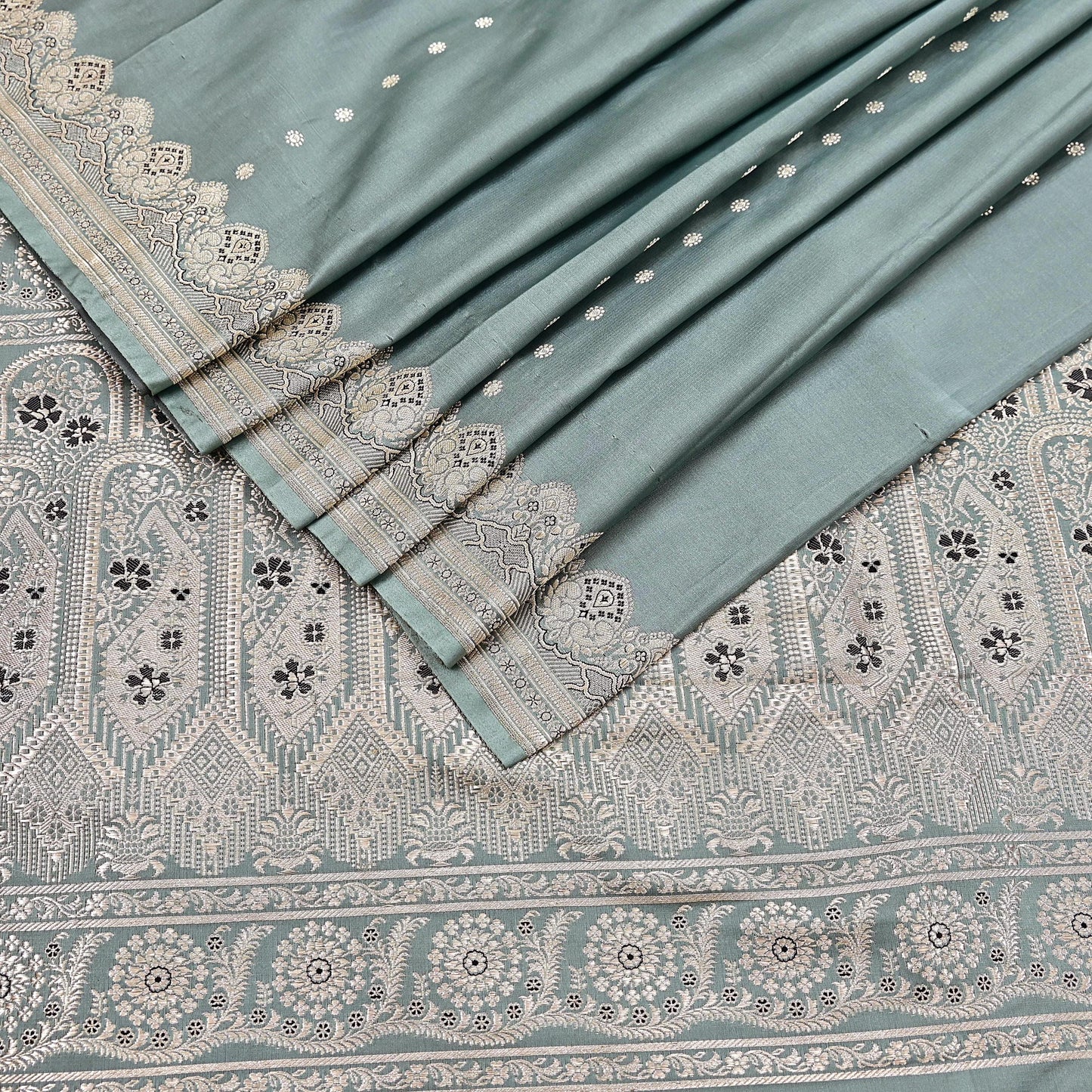 Indian Vintage Sari Gray Heavy Pure Satin Silk  Woven Banarasi Sarees Zari 5Yd Craft Fabric Dress making Crafting Ethnic Quilting Upcycle