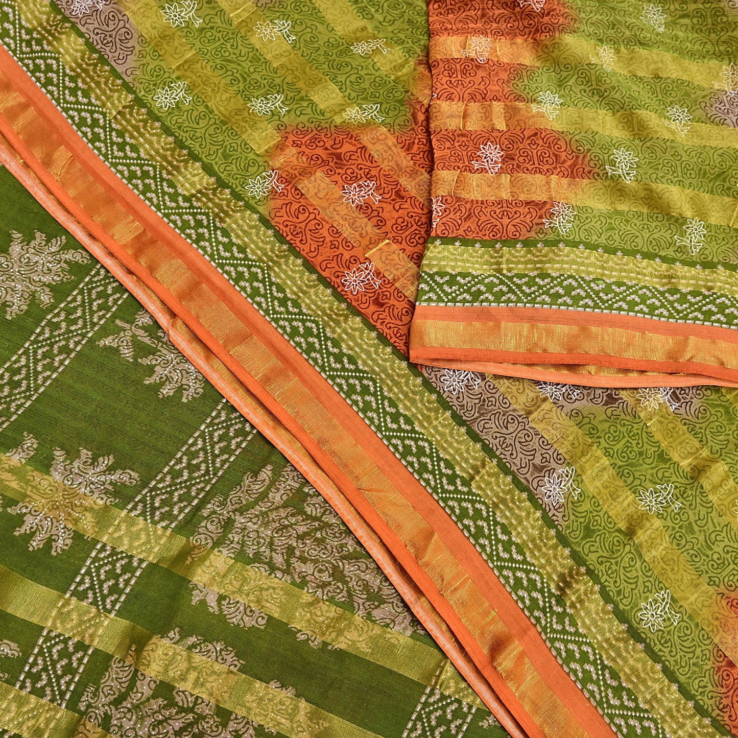 Indian Vintage Sari Rusty & Green Printed Pure Cotton Sarees Craft Fabric 5Yd Soft Sewing Sarong Wrap Boho Floral Quilting Dress making