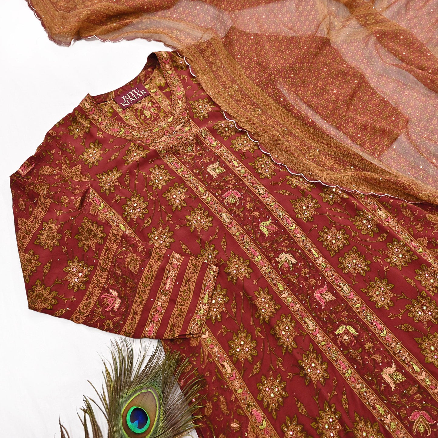 Indian Pre-Owned Rusty Red Pure Silk Hand Embroidered Ritu Kumar Designer 3 Piece Suit Set (Kurta + Dupatta + Salwar)