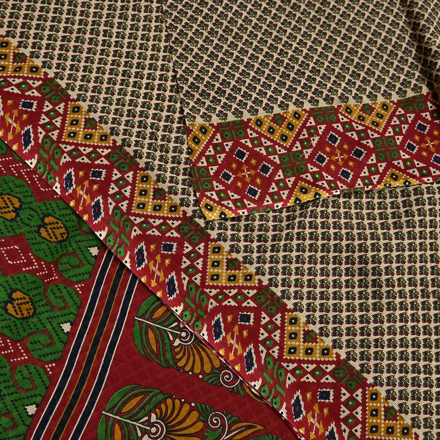 Indian Vintage Beige & red Saree Printed 100% Pure Cotton Sari Craft Fabric 5Yd Soft Sewing Sarong Wrap Dress Making Quilting