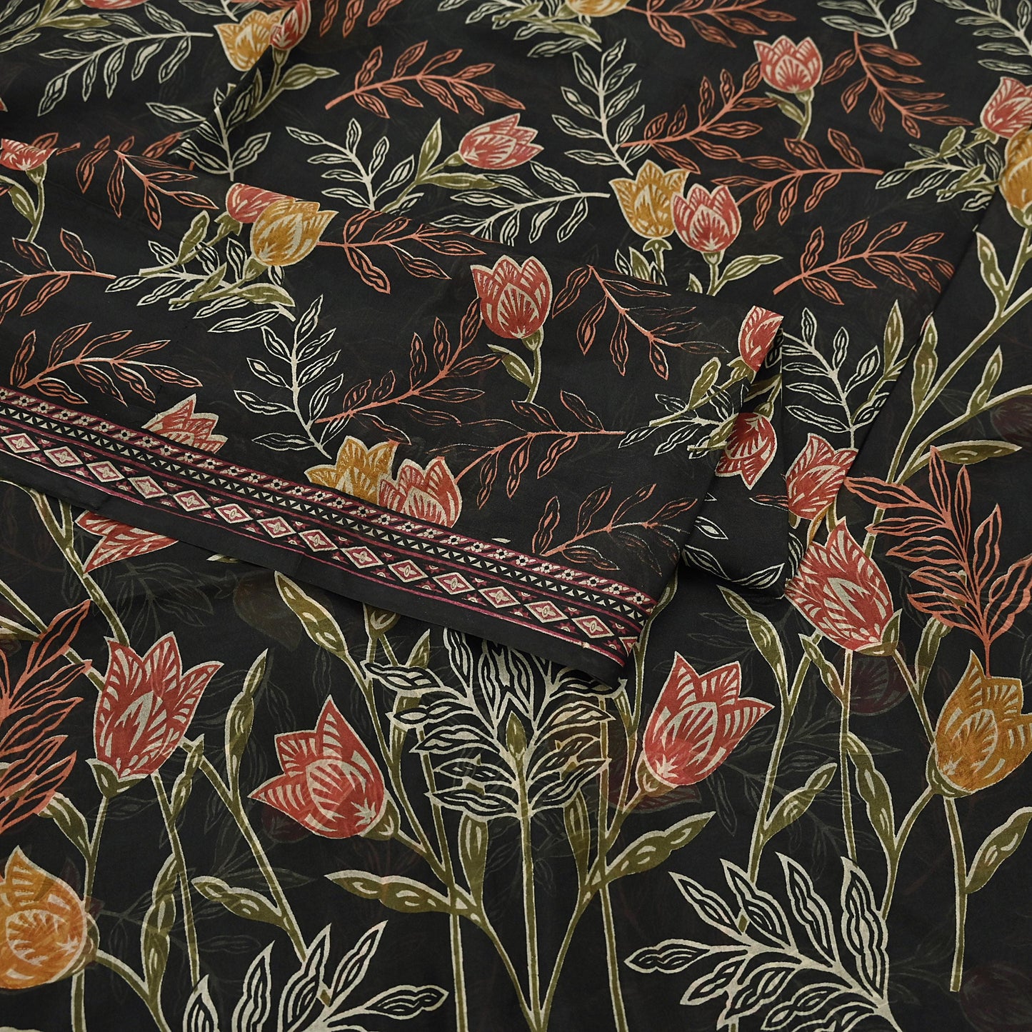 Indian Vintage Sari Black Printed Pure Silk Sarees Craft Fabric 5yd Sewing Floral Soft Dress Designing  for Crafting Quilting Upcycle Wrap