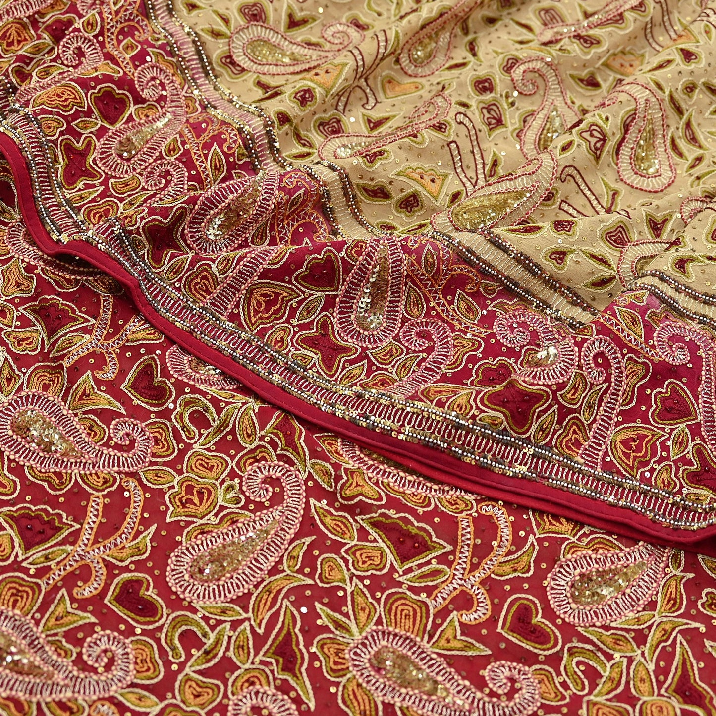 Indian Pre-owned Heavy Sari Beige & Red Pure Georgette Silk Hand Embroidered Sarees Designer Abu Jani 5Yd Sewing Ethnic Sarees