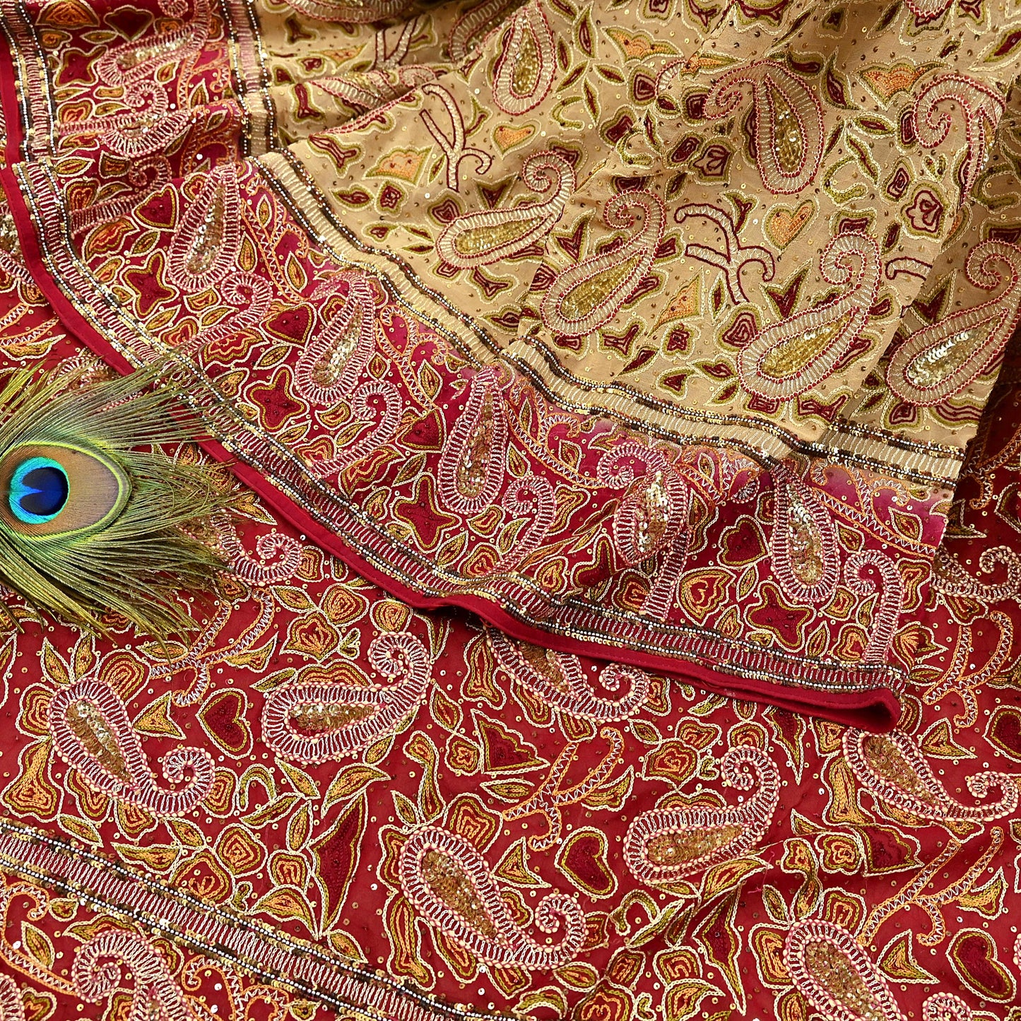 Indian Pre-owned Heavy Sari Beige & Red Pure Georgette Silk Hand Embroidered Sarees Designer Abu Jani 5Yd Sewing Ethnic Sarees