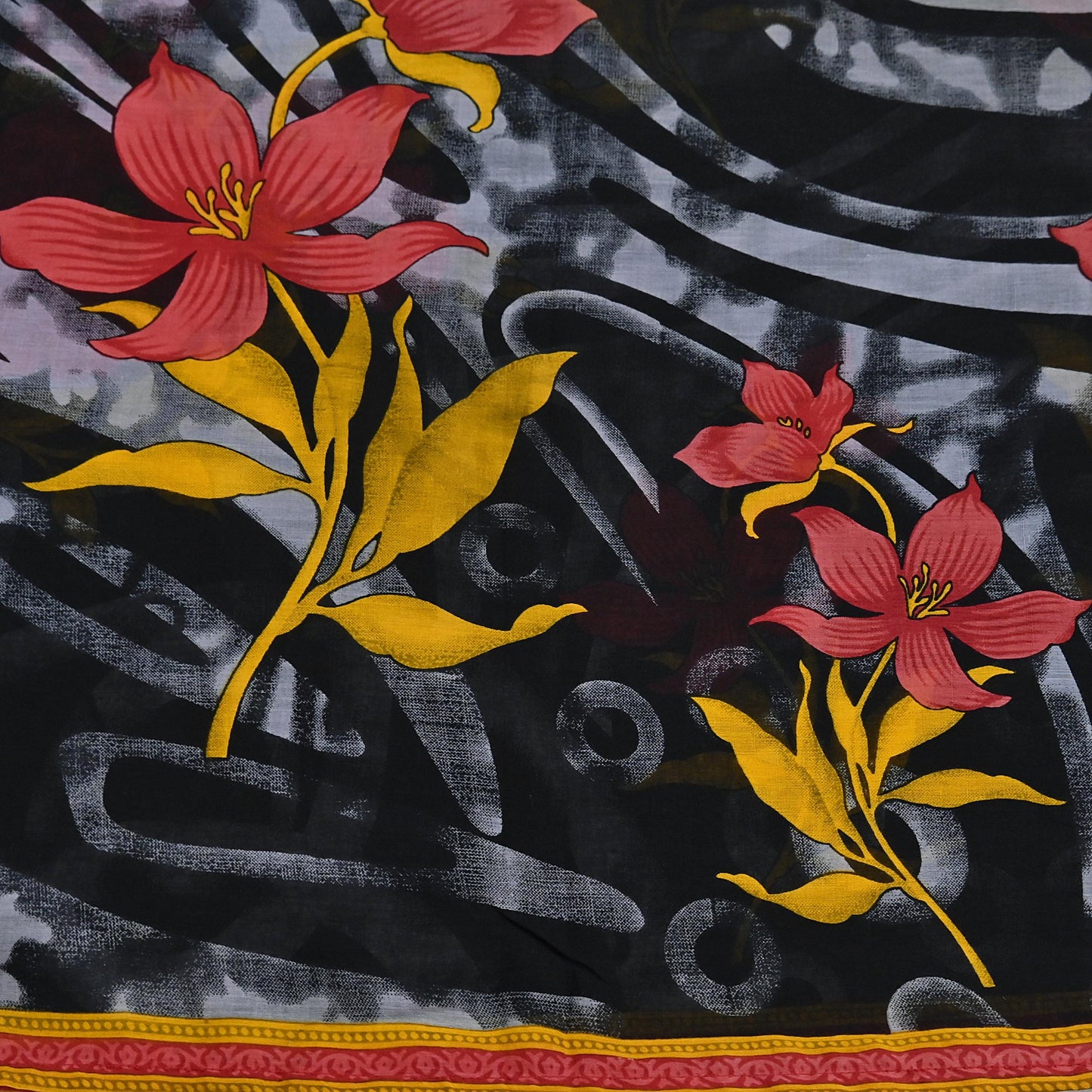 Indian Vintage Sari Gray & Black Printed Pure Cotton Sarees Fabric Floral 5Yd Sarong Wrap Boho Fabric Kimono Soft Dress making Crafting
