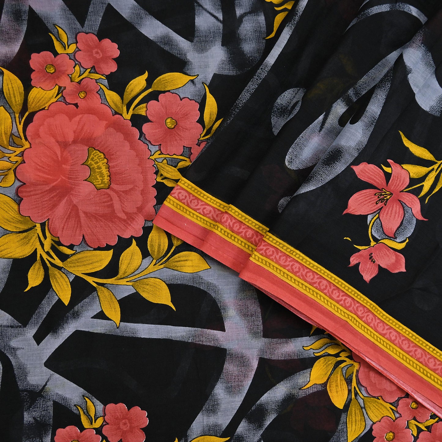 Indian Vintage Sari Gray & Black Printed Pure Cotton Sarees Fabric Floral 5Yd Sarong Wrap Boho Fabric Kimono Soft Dress making Crafting