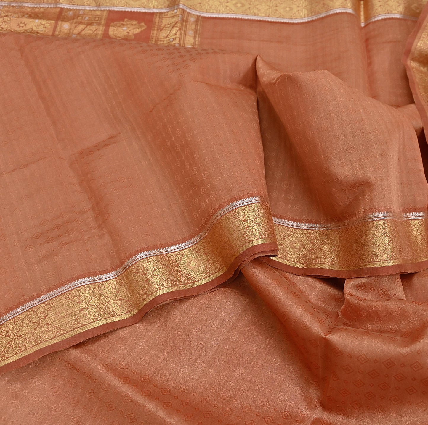 Indian Vintage Sari Peach  Pure Silk Hand Woven Sarees Fabric 5Yd Ethnic Dress Making Crafting Upcycle Quilting Zari Border