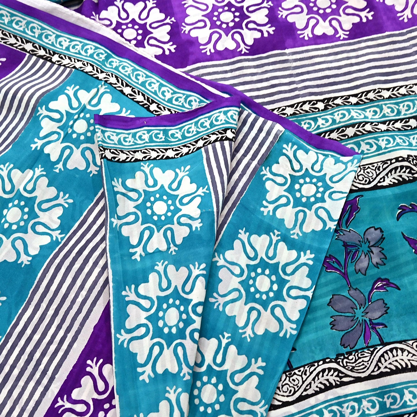 Indian Vintage Purple & blue Pure Crepe Silk Saree Floral Print 5 Yards Soft Sewing Fabric for Dressmaking, Quilting, Crafting Upcycling