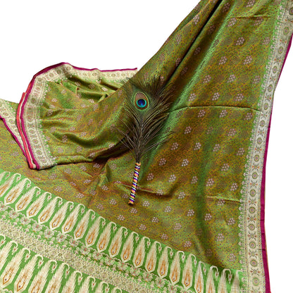 Indian Vintage Sari Green Heavy Pure Satin Silk Woven Banarasi Tanchoi Saree 5Yd Ethnic Craft Fabric Upcycle Bridal Heavy Sarees