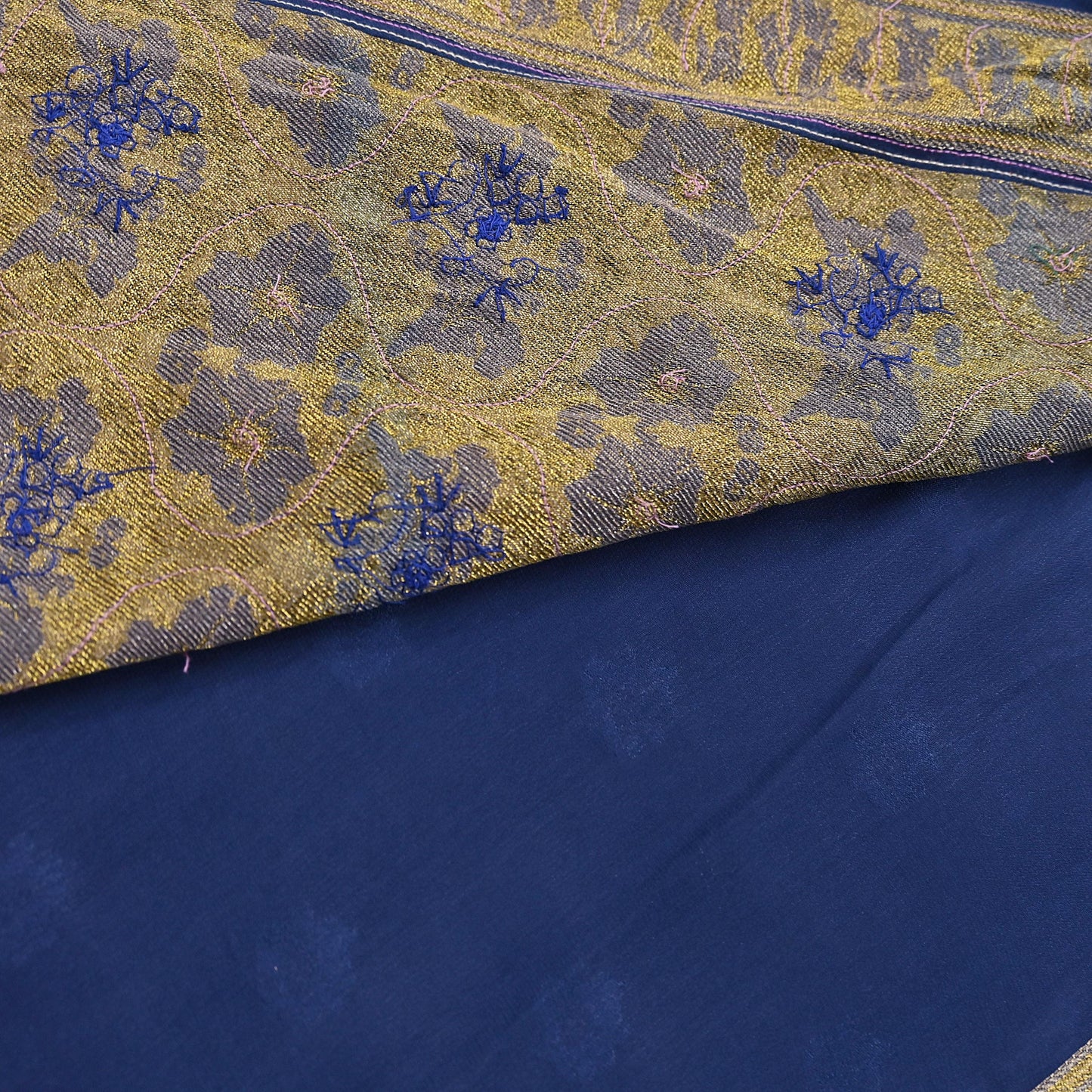 Indian Vintage Heavy Sari Blue Pure Crepe Silk Hand Embroidered Sarees Craft Fabric 6Yd Sewing Zardozi Dress making