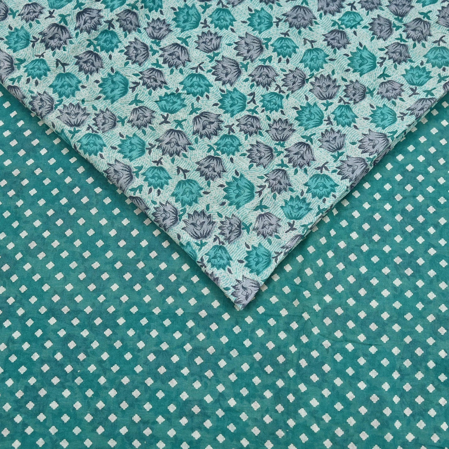 Indian Vintage Sari Green & White Printed Pure Cotton Sarees 5Yd Craft Fabric Soft Sewing Sarong Wrap Boho Upcycle quilting Dress making