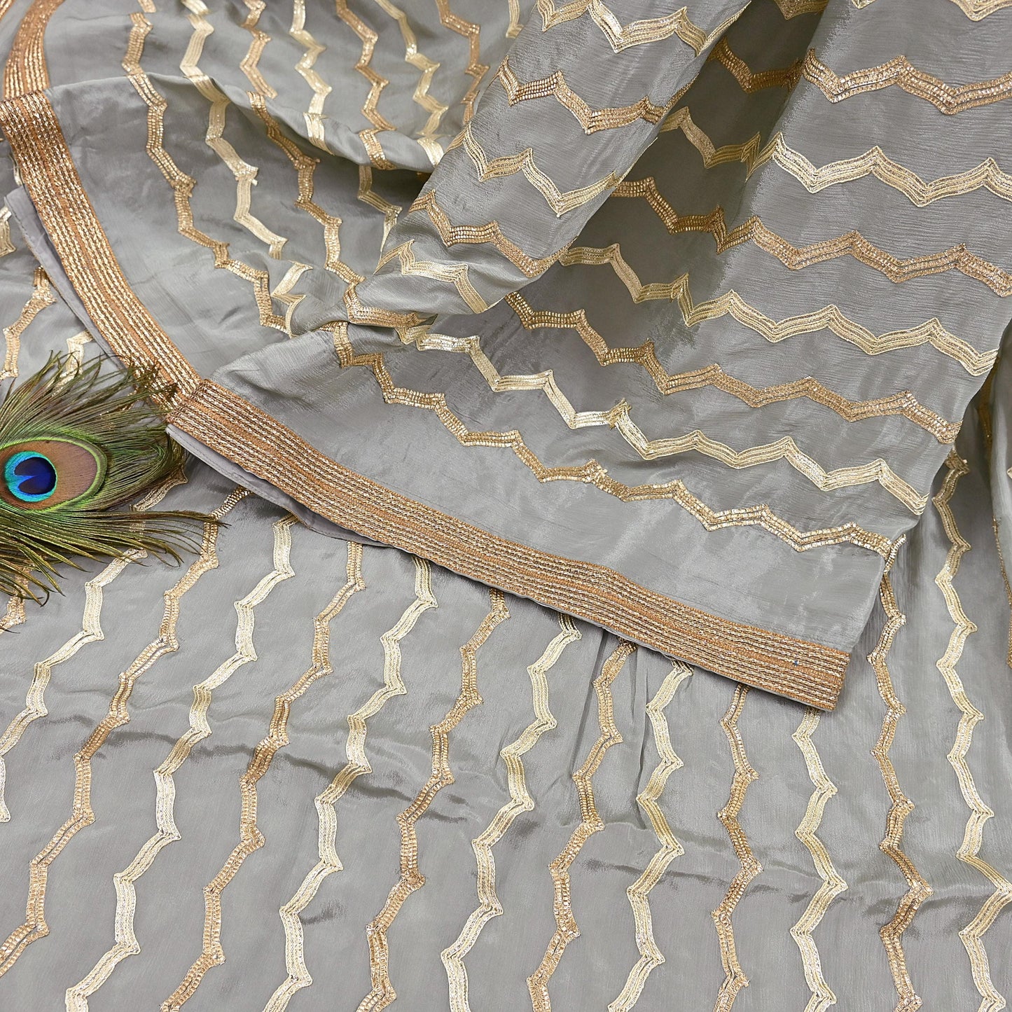 Indian Pre-owned Heavy Sari Gray Pure Silk Hand Embroidered gota patti Sarees Designer Abu Jani 6Yd Sewing Ethnic Sarees