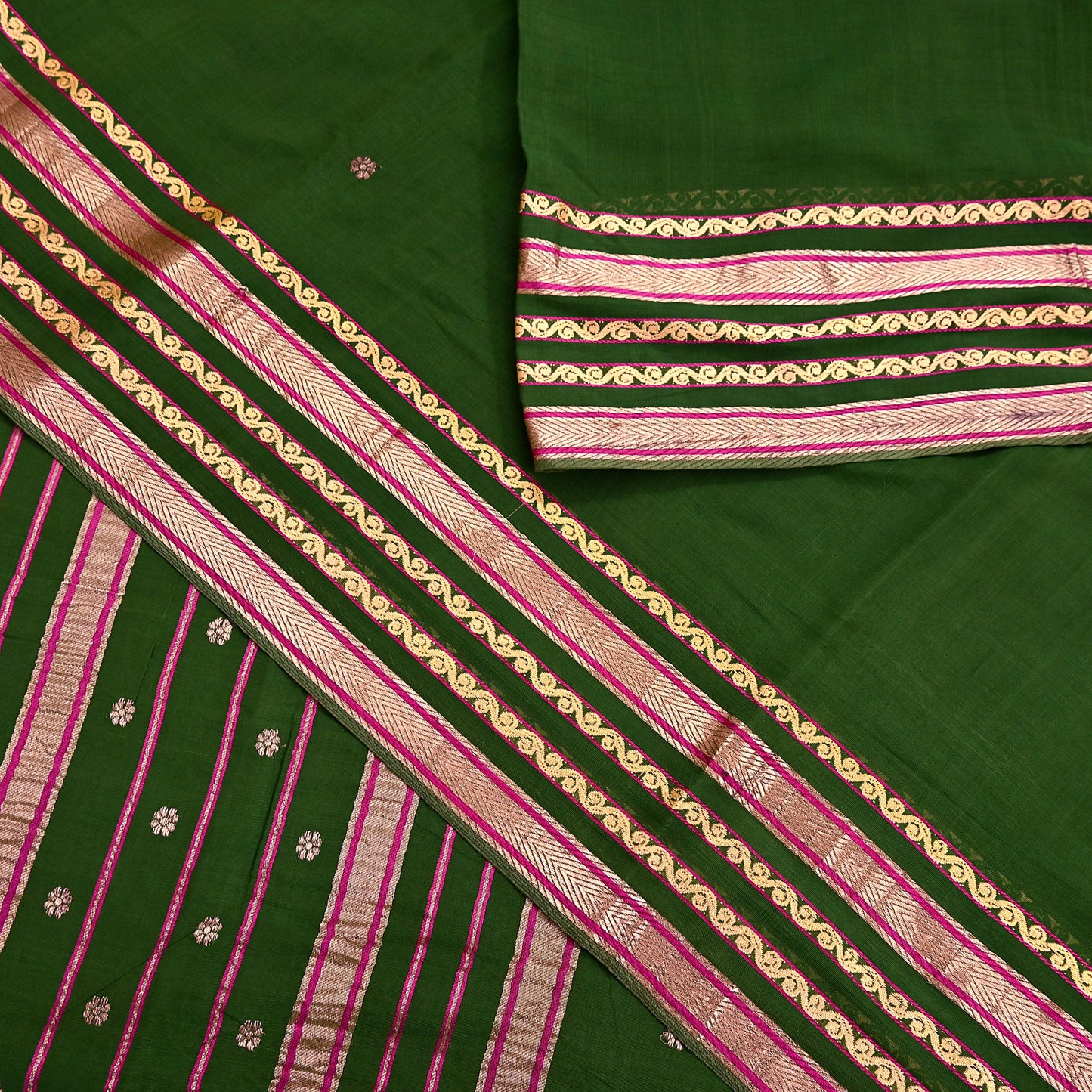 Vintage Sari Green Pure Cotton Hand Woven Sarees Craft Fabric Zari 5Yd Sewing Soft Crafting Dress making Upcycle Quilting Zigzag