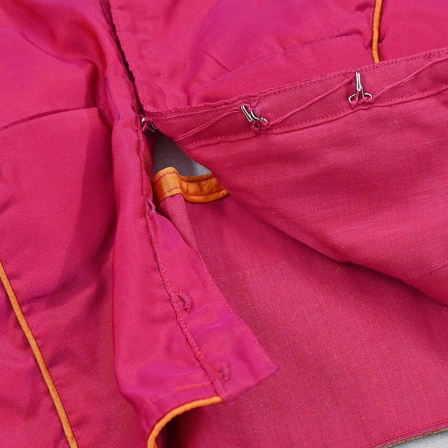 Indian Pre-owned Pink pure silk Hand woven Padded Blouse/Top/Crop L Size Party wear Bollywood