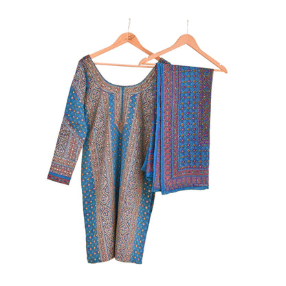 Indian Pre-Owned Blue Pure Silk Hand Embroidered Ritu Kumar Designer 2 Piece Suit Set (Kurta + Dupatta)