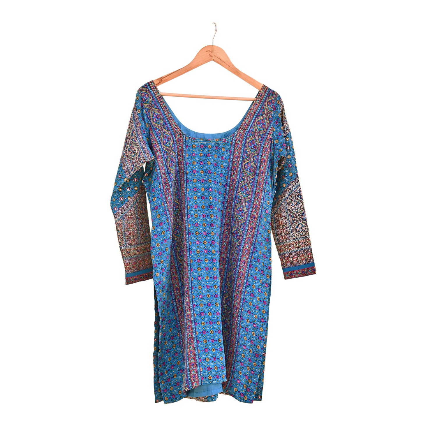 Indian Pre-Owned Blue Pure Silk Hand Embroidered Ritu Kumar Designer 2 Piece Suit Set (Kurta + Dupatta)