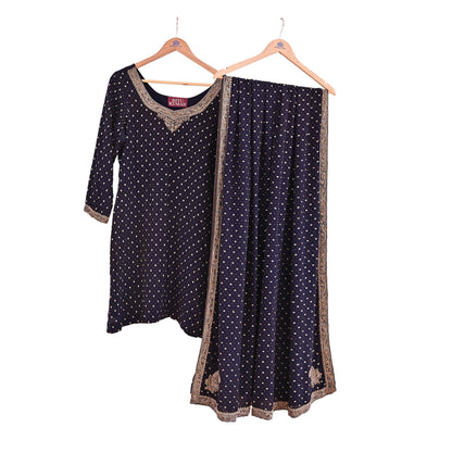 Indian Pre-Owned Black Pure Crepe Silk Hand Embroidered Ritu Kumar Designer 2 Piece Suit Set (Kurta + Dupatta)