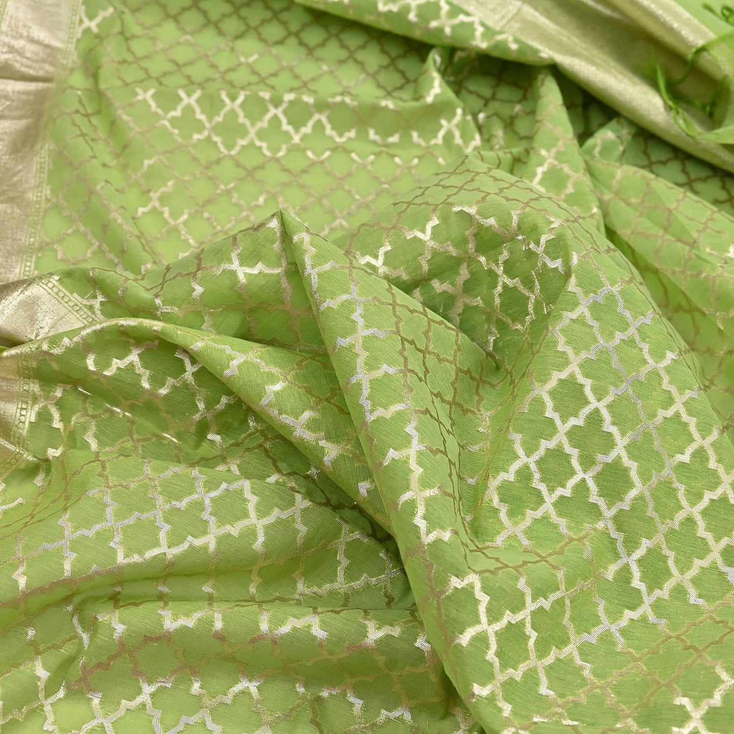 Indian Vintage Green Chanderi Brocade Dupatta Floral Zari Woven Scarf veil fringes work