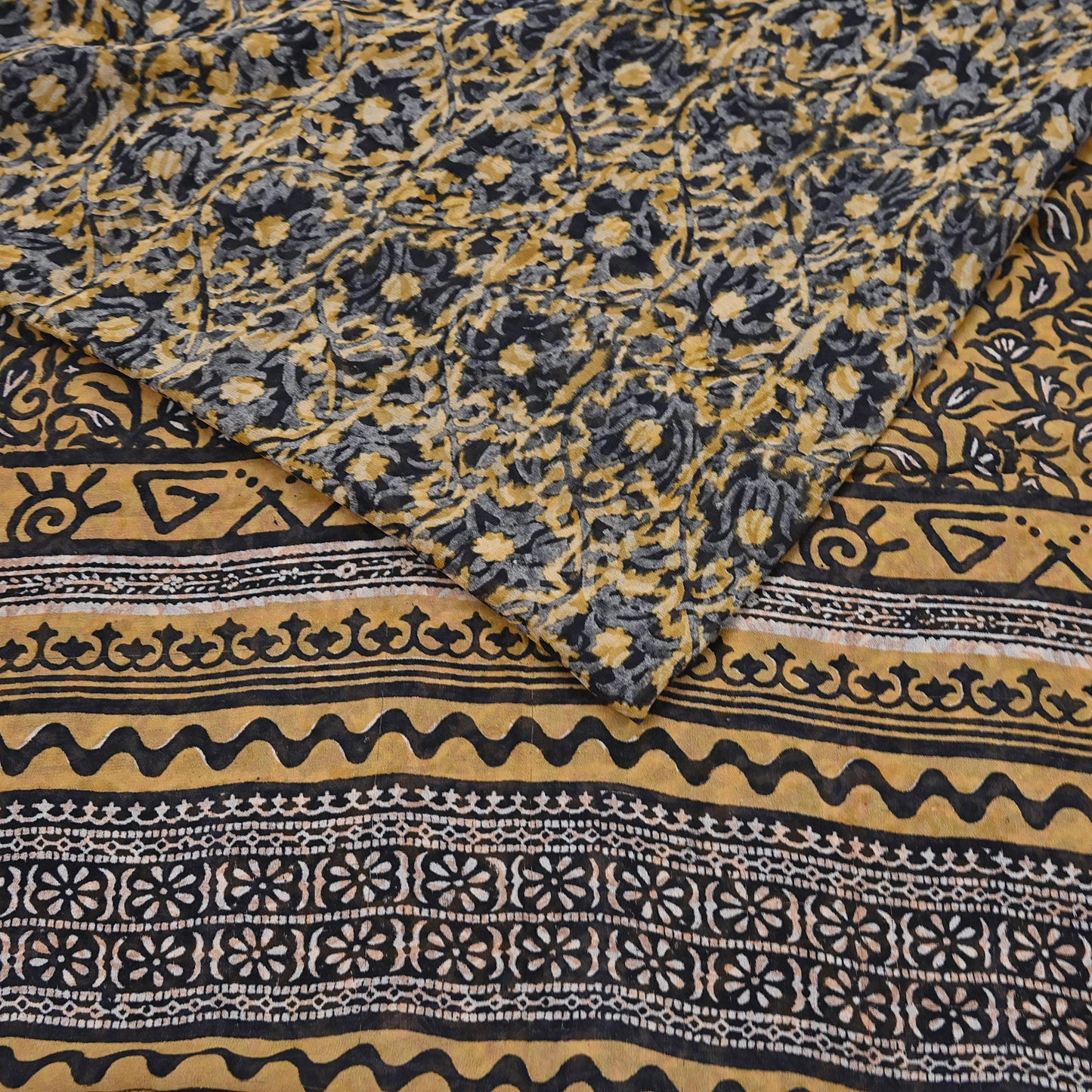 Indian Vintage Sari Beige & Black Pure Georgette Silk Printed Sarees 5Yd Craft Fabric Sewing Quilting Dress making Crafting Quilting Upcycle