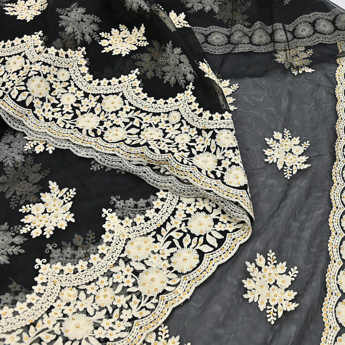 Indian Vintage Black Net Saree Heavy Hand Embroidery 6Yards Soft Mesh Fabric Ideal for Crafting Wedding Wear Bollywood sarees