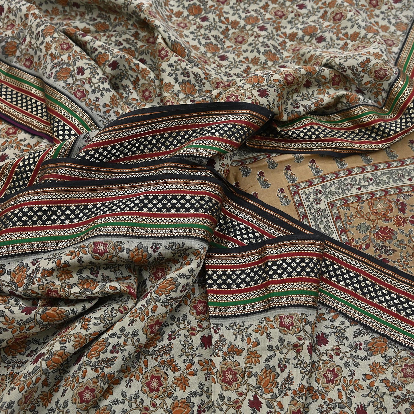 Indian Vintage Gray & Brown Saree Blend Cotton Printed Indian Sari Craft Soft Fabric 5Yard Sewing Sarong Wrap Floral Floral