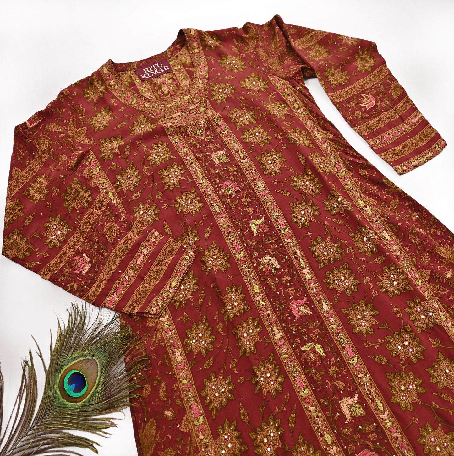 Indian Pre-Owned Rusty Red Pure Silk Hand Embroidered Ritu Kumar Designer 3 Piece Suit Set (Kurta + Dupatta + Salwar)