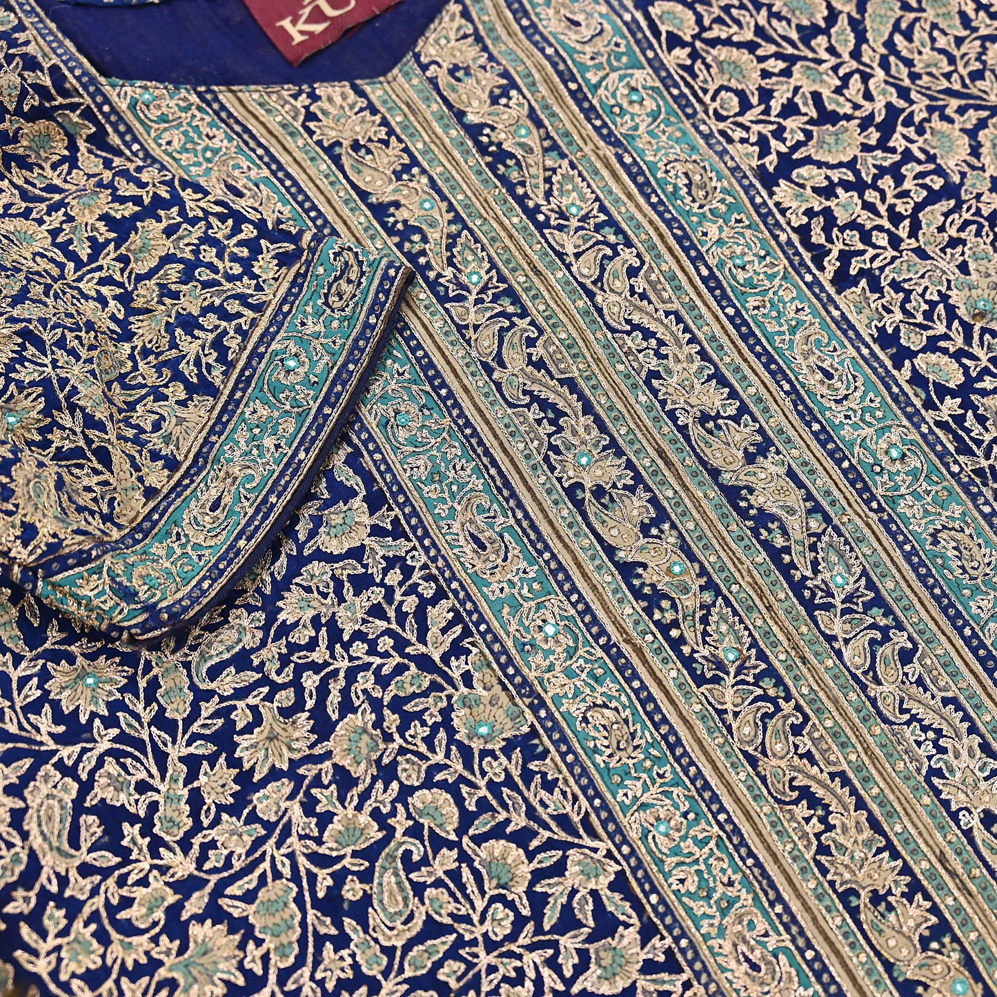 Indian Pre-Owned Blue & Ivory Pure Silk Hand Embroidered Ritu Kumar Designer 3 Piece Suit Set (Kurta + Dupatta + Salwar)