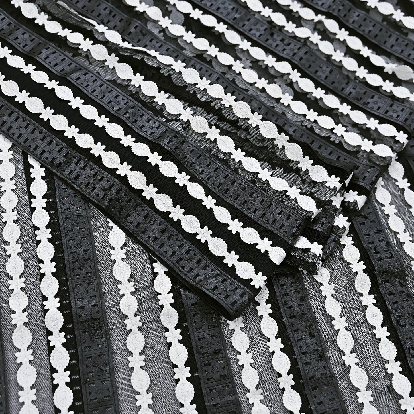 Indian Vintage Black Saree Net/Mesh Embroidered Sari Craft Fabric Floral 5Yd Zari Ethnic