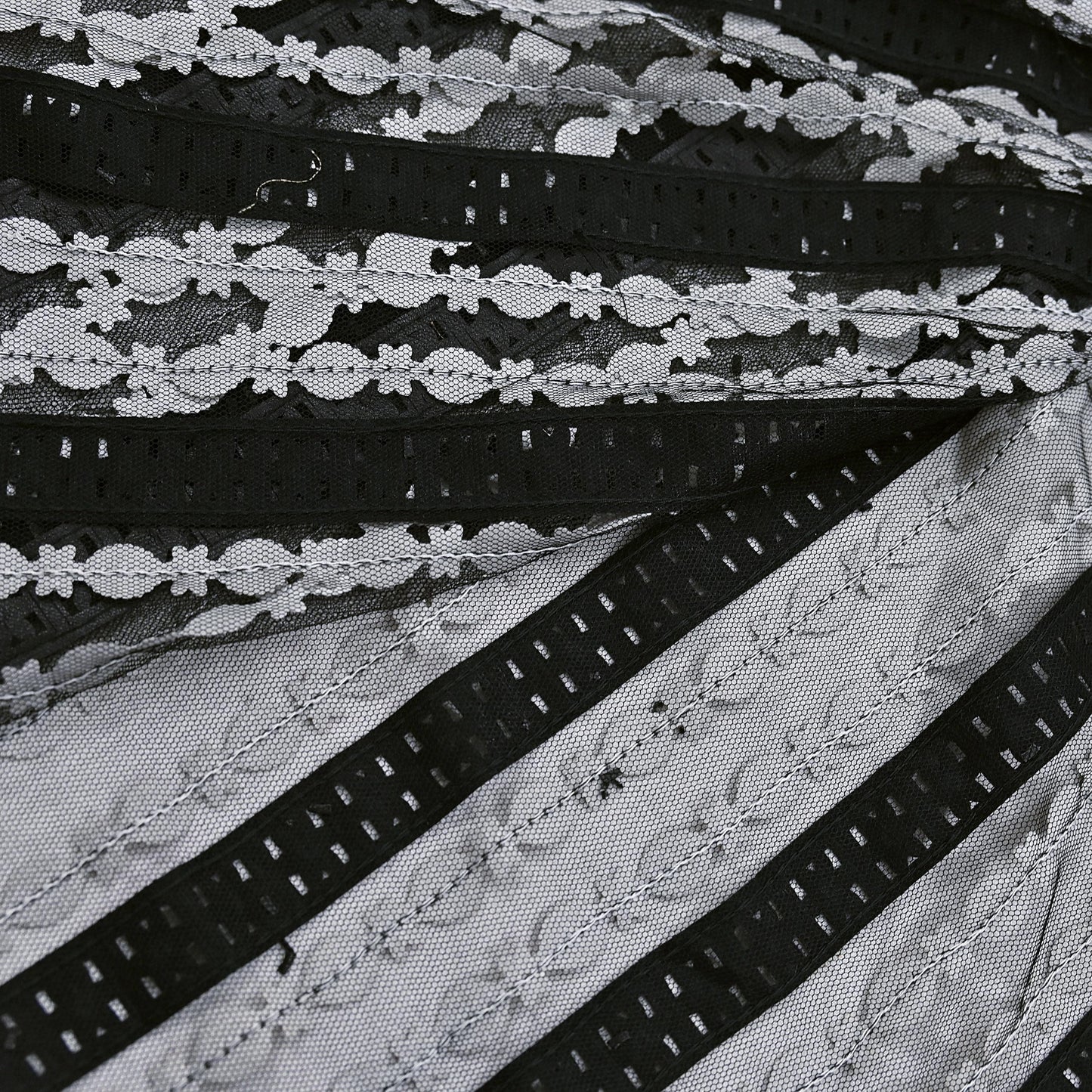 Indian Vintage Black Saree Net/Mesh Embroidered Sari Craft Fabric Floral 5Yd Zari Ethnic