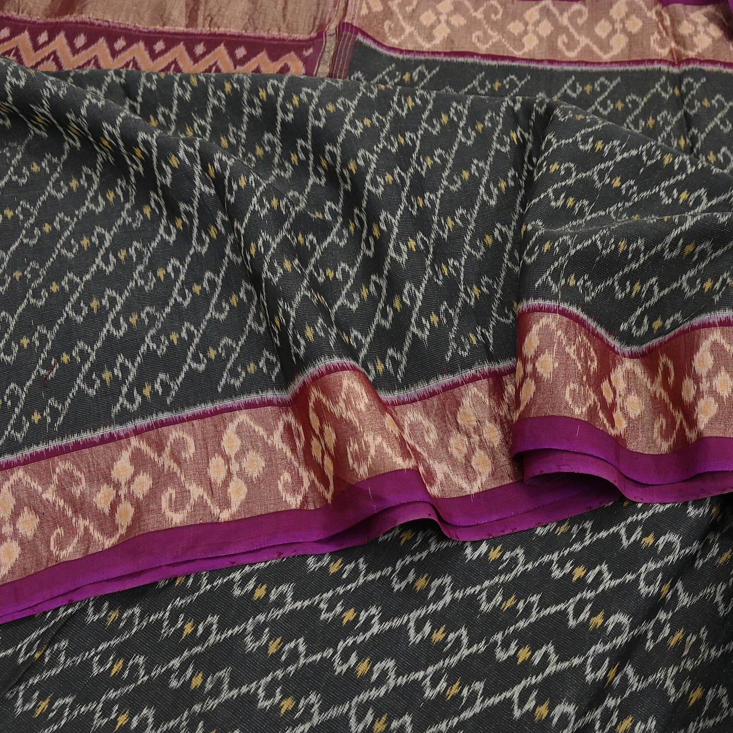 Indian Vintage Sari Maroon & Black Hand woven Sambalpuri Ikat Saree Pure Silk Craft Fabric 5Yd Ethnic Chackra Border Zari Dress making