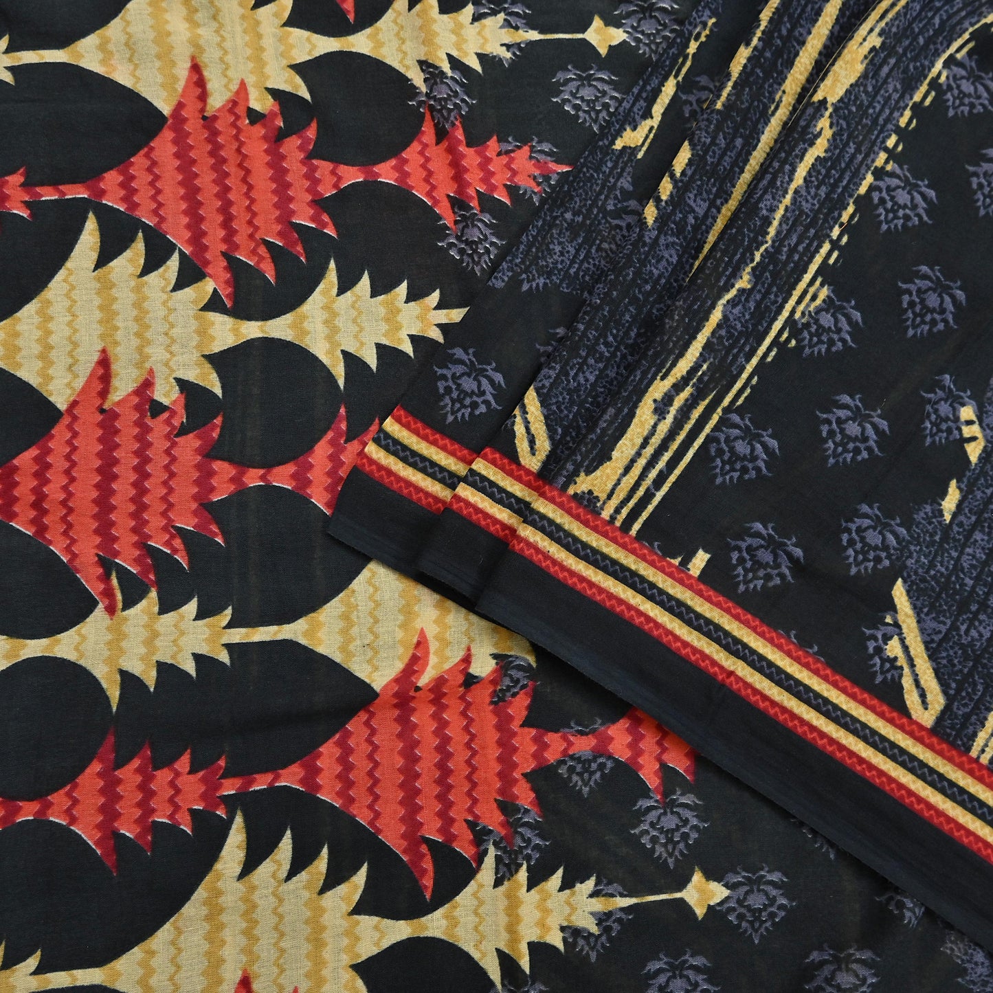Indian Vintage Sari Gray & Black Printed Pure Cotton Sarees Fabric Floral 5Yd Sarong Wrap Boho Fabric Kimono Soft Dress making Crafting