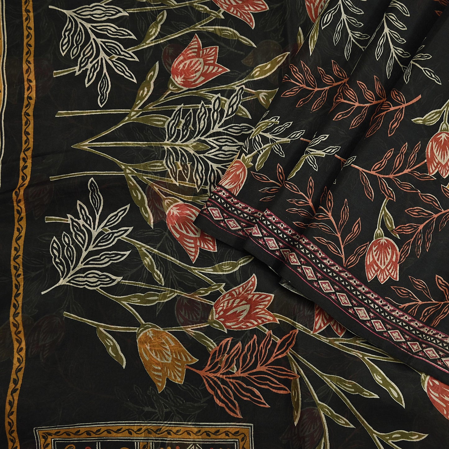 Indian Vintage Sari Black Printed Pure Silk Sarees Craft Fabric 5yd Sewing Floral Soft Dress Designing  for Crafting Quilting Upcycle Wrap