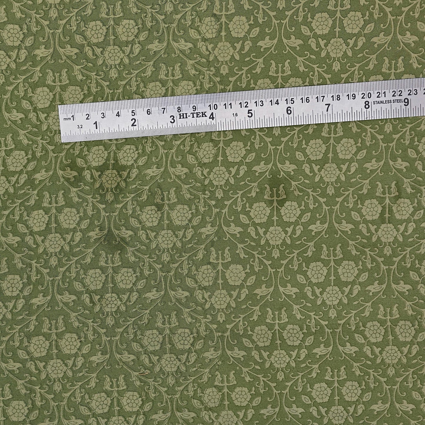 Indian Vintage Heavy Sari Green Pure Crepe Silk Hand Embroidered Sarees Craft Fabric 5Yd Sewing Zardozi Dress making