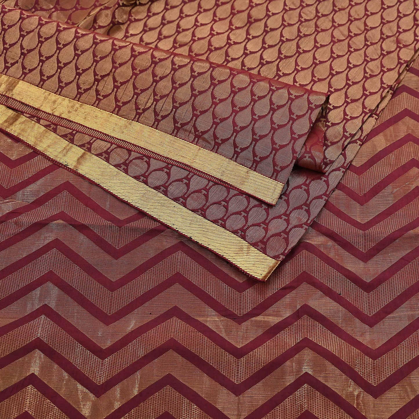 Indian Vintage Heavy Sari Maroon Pure silk Hand Woven Kanjivaram Sarees Fabric 5Yd Ethnic Zari Dress making Crafting Bollywood sari
