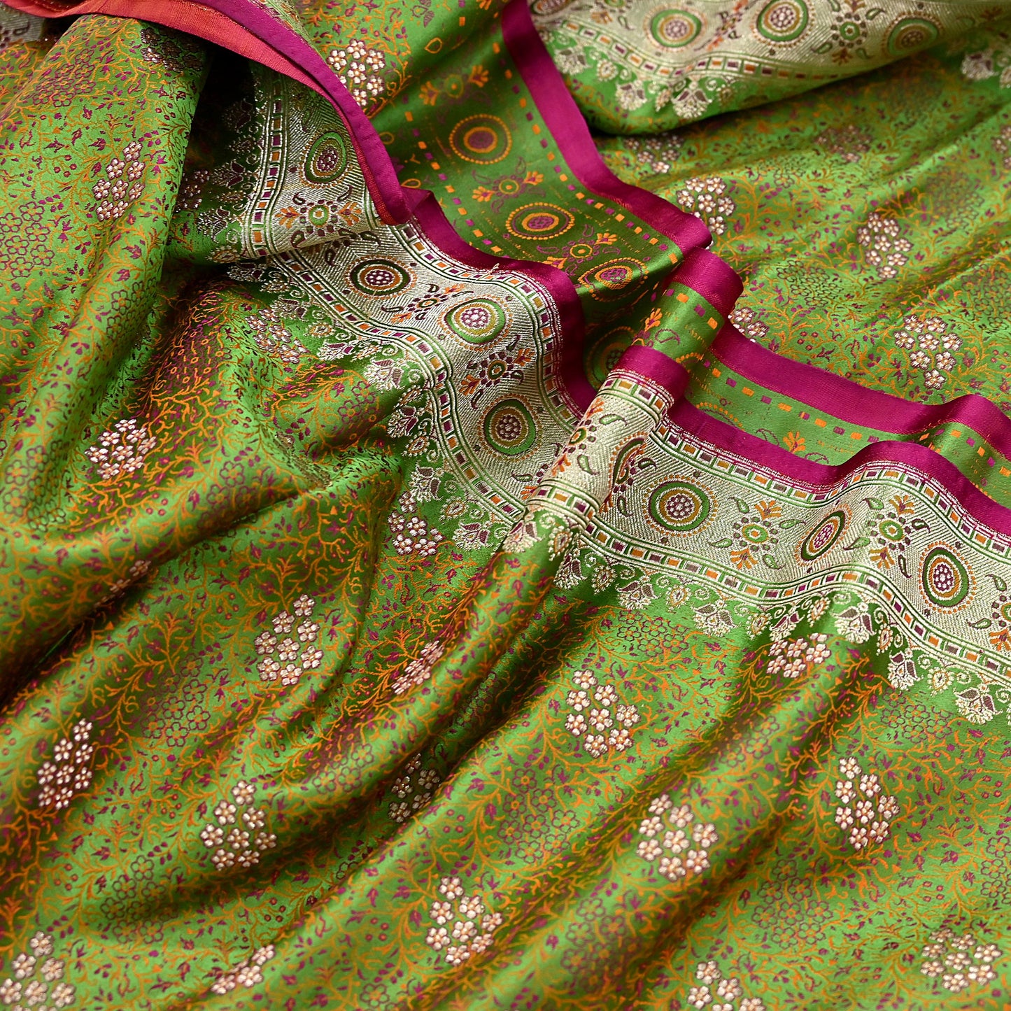 Indian Vintage Sari Green Heavy Pure Satin Silk Woven Banarasi Tanchoi Saree 5Yd Ethnic Craft Fabric Upcycle Bridal Heavy Sarees