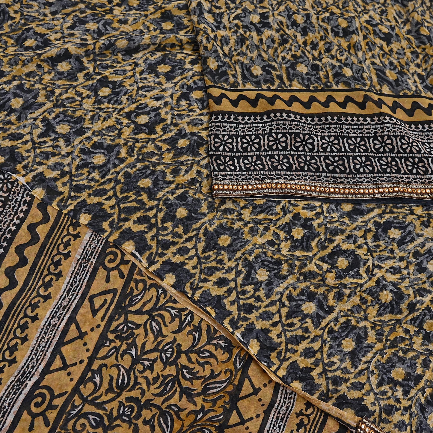 Indian Vintage Sari Beige & Black Pure Georgette Silk Printed Sarees 5Yd Craft Fabric Sewing Quilting Dress making Crafting Quilting Upcycle
