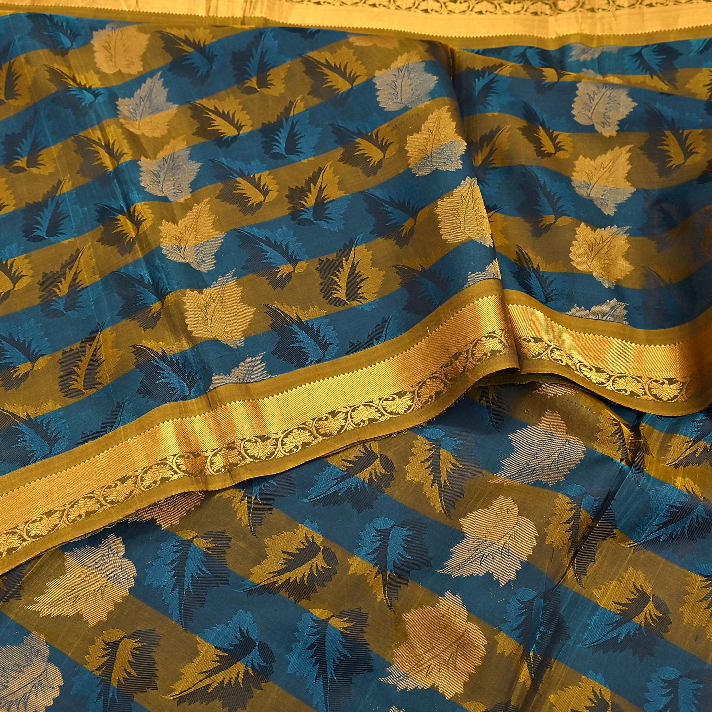 Indian Vintage Heavy Blue & green Kanjivaram Saree 100% Pure Silk Sari Metallic Golden Zari 5Yd Floral Crafting Dress making