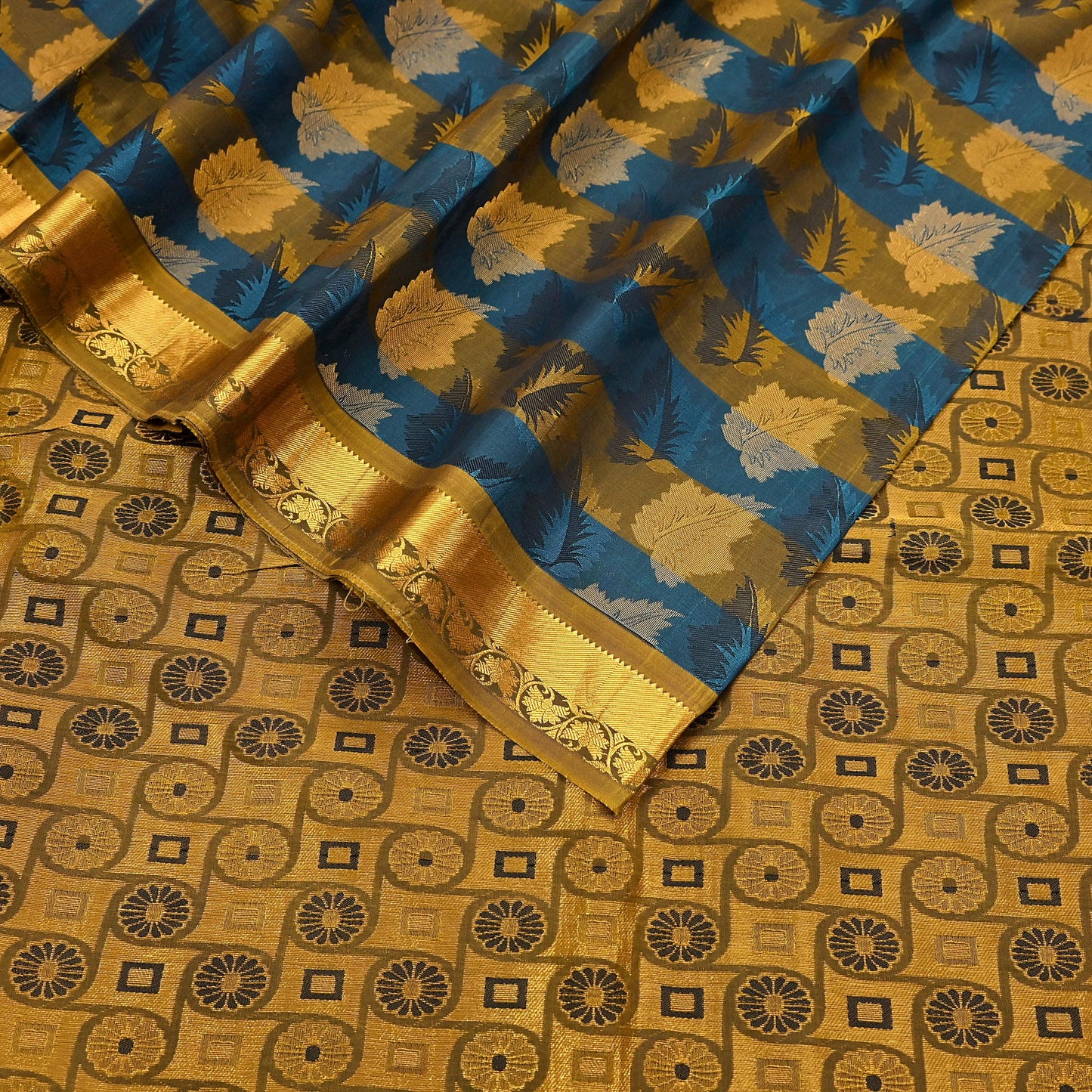 Indian Vintage Heavy Blue & green Kanjivaram Saree 100% Pure Silk Sari Metallic Golden Zari 5Yd Floral Crafting Dress making