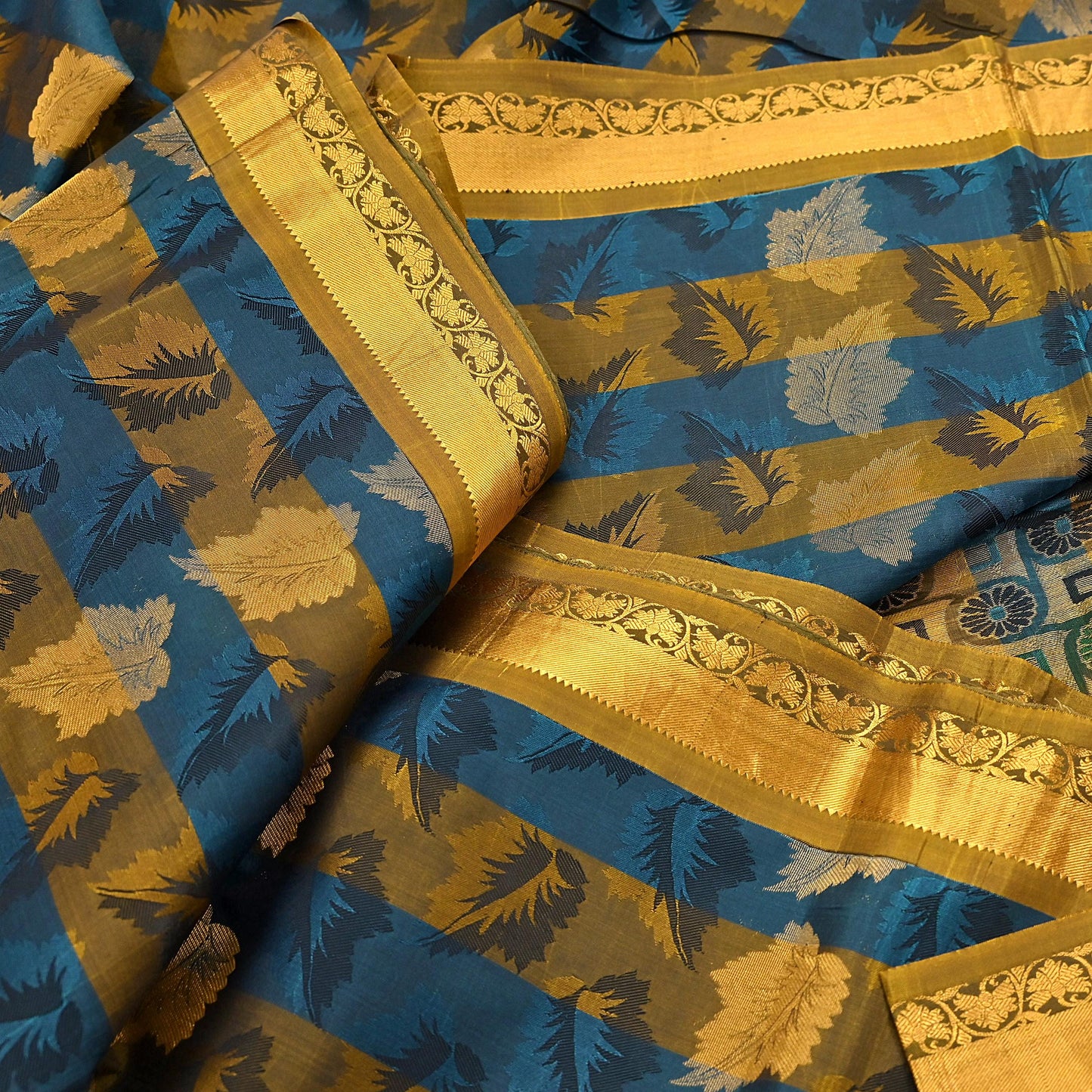 Indian Vintage Heavy Blue & green Kanjivaram Saree 100% Pure Silk Sari Metallic Golden Zari 5Yd Floral Crafting Dress making