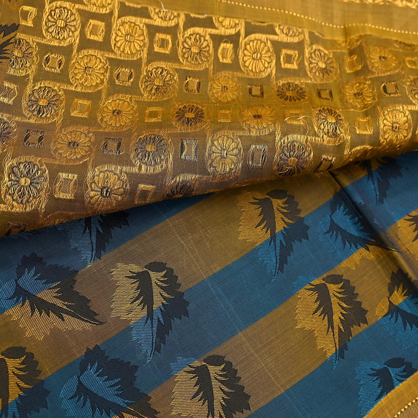 Indian Vintage Heavy Blue & green Kanjivaram Saree 100% Pure Silk Sari Metallic Golden Zari 5Yd Floral Crafting Dress making