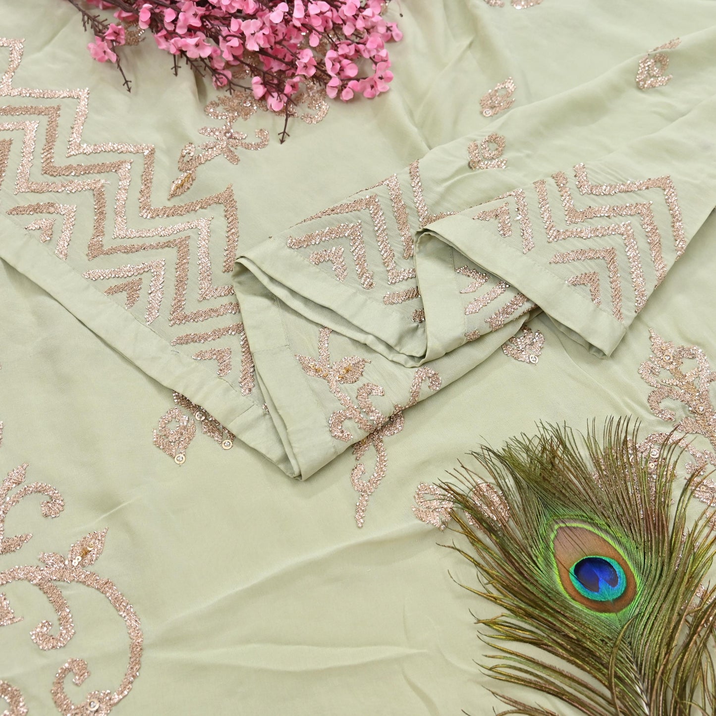 Rare Vintage Green Pure Georgette Silk Saree Hand Embroidered Designer Abu Jani Sari 5.5 Yard Bollywood Party Wear with Blouse fabric