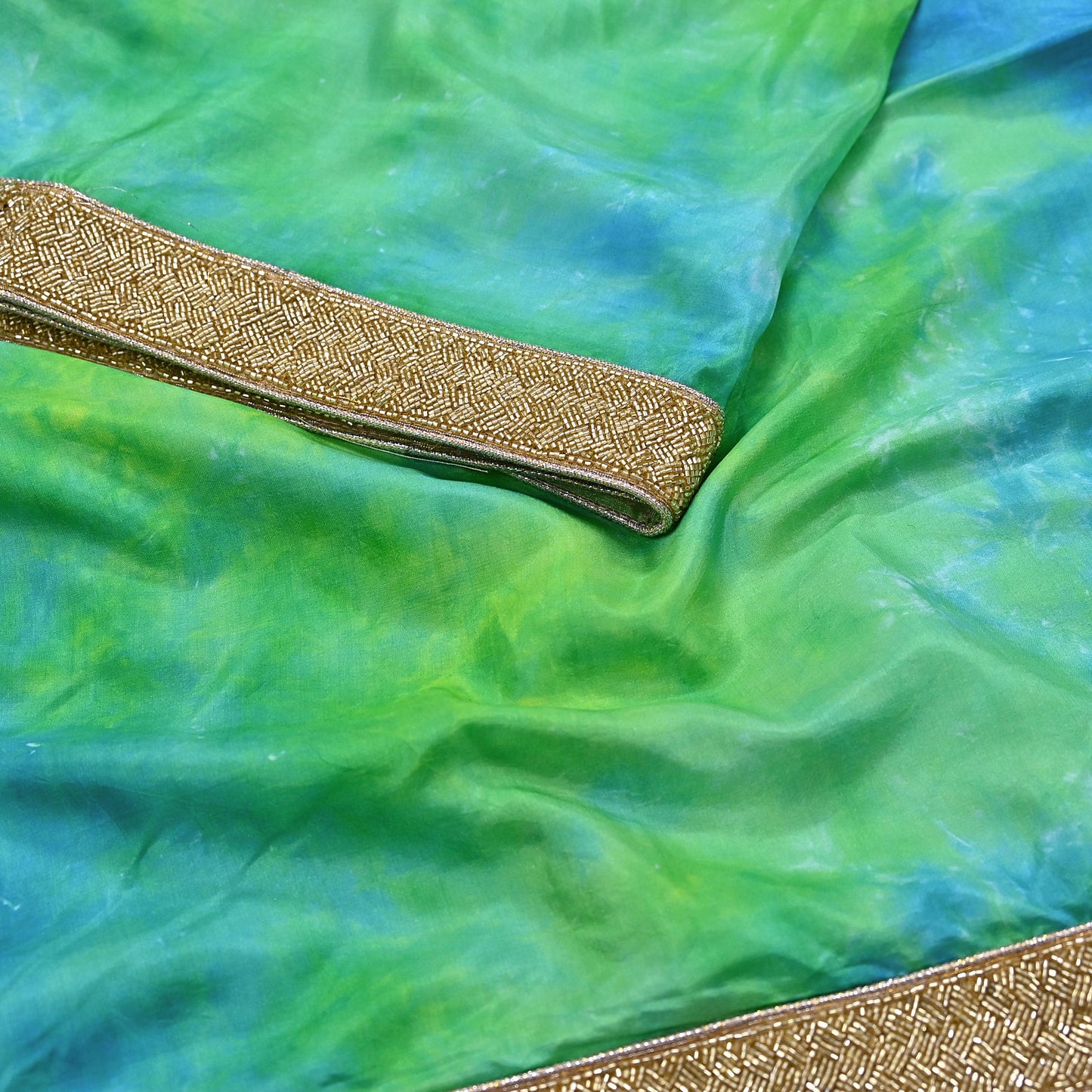 Rare Vintage Green & Blue Pure Silk Saree Hand Embroidered Tie dye Fabric 6 Yards Sari Bollywood Party Wear Ethnic Designer Saree