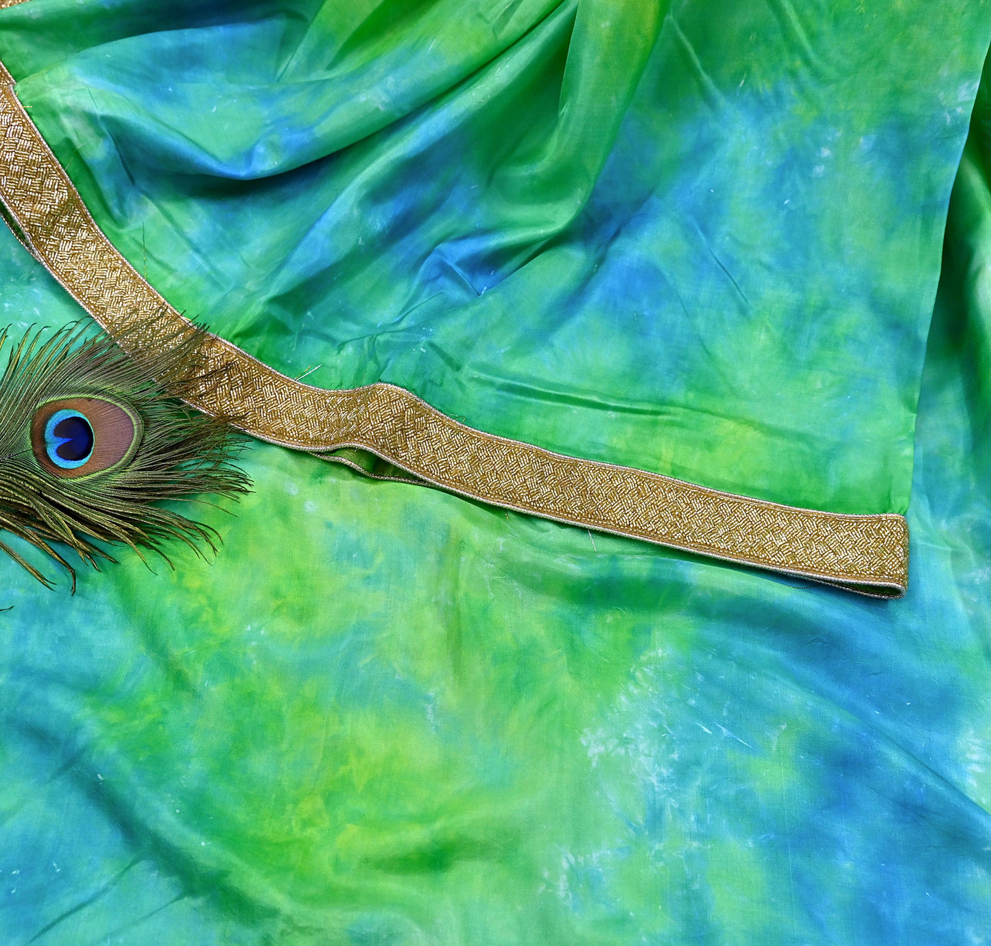 Rare Vintage Green & Blue Pure Silk Saree Hand Embroidered Tie dye Fabric 6 Yards Sari Bollywood Party Wear Ethnic Designer Saree