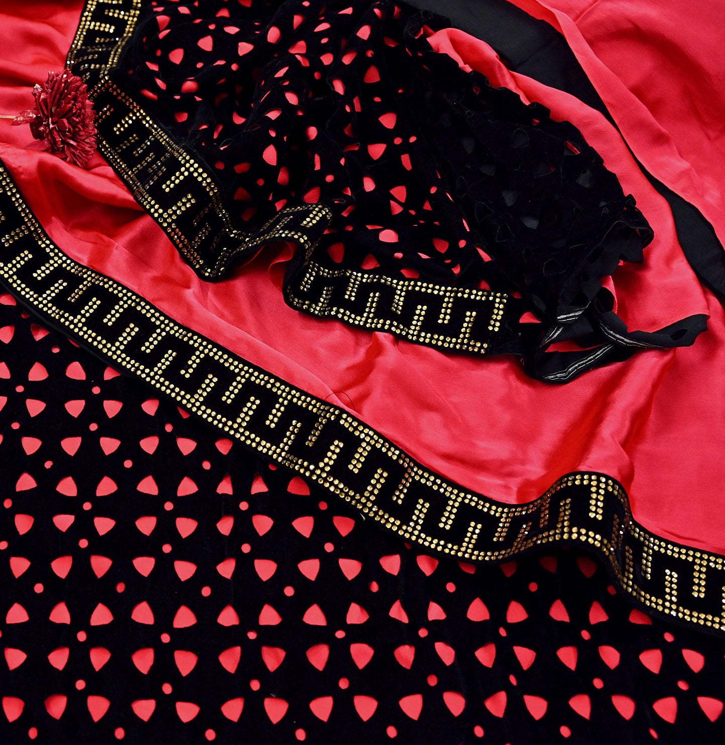 Rare Vintage Black Peach Velvet & Satin Silk Saree Embroidered Fabric 6 Yard Sari Bollywood Party Wear Saree