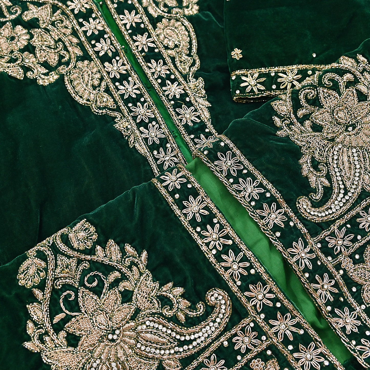 Green Velvet Straight Kurta Vintage Bollywood Dress Zardozi Embroidered Floor Length Ethnic Party Wear Wedding Outfit
