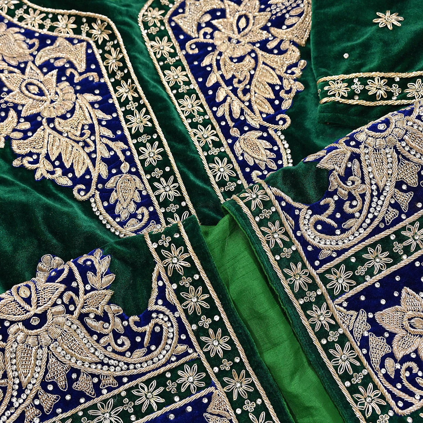 Green Velvet Straight Kurta Vintage Bollywood Dress Zardozi Embroidered Floor Length Ethnic Party Wear Wedding Outfit