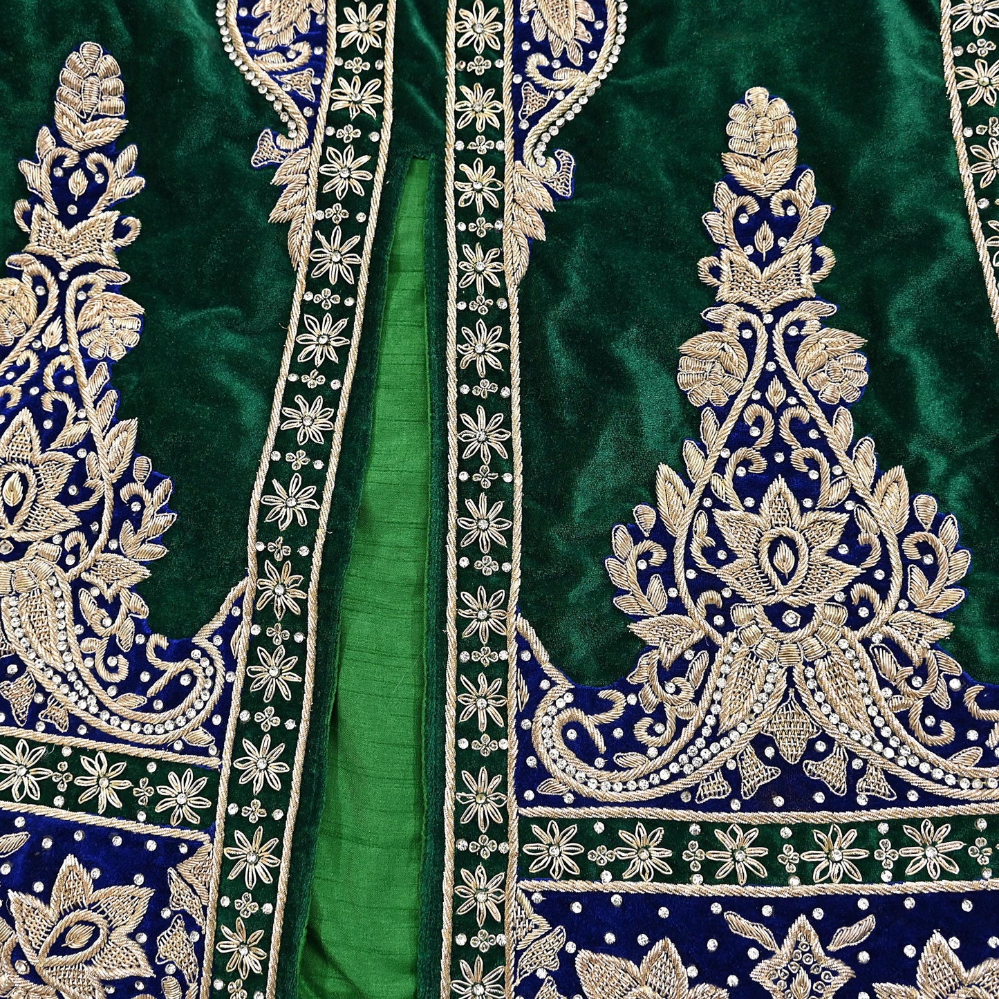 Green Velvet Straight Kurta Vintage Bollywood Dress Zardozi Embroidered Floor Length Ethnic Party Wear Wedding Outfit